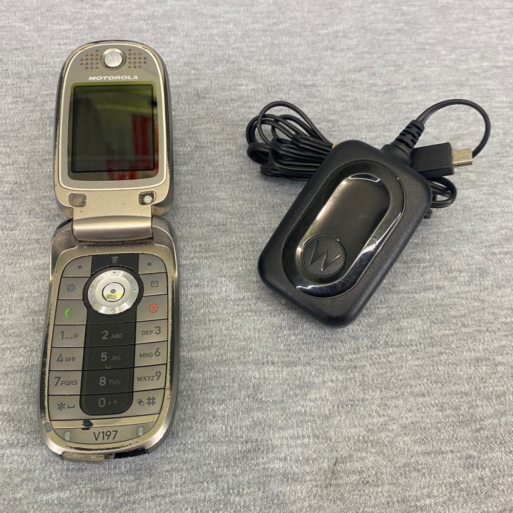 Motorola V197 Flip Phone Silver Vintage Cellular Mobile